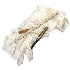 京やQ768 正絹 絹100％ 留袖用 色留袖用 帯揚げ 帯締め 末広 亀房飾り付 4点セット 白地に金糸 蝶文様 部分絞り 飛び絞り 輪出し 高級手組 扇子 礼装用 正装用 正絹帯揚げ 正絹帯締め 金銀扇子 桐箱入り 未使用