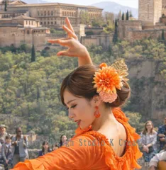 オレンジのダリアとカーネーションの髪飾り　フラメンコ　ダンス　フォーマル　結婚式　袴　髪飾り　花飾り　フローレス　ビジュー　入学式　卒業式　成人式　お花の髪飾り