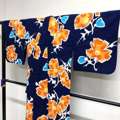 茜色蝶々と白花 紺地注染浴衣 本染め 美品 - メルカリ