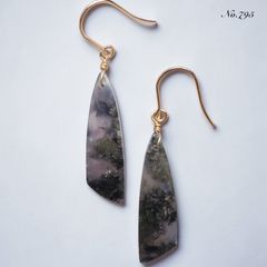 14kgf天然石高品質スノーフレークオブシディアンピアス - メルカリ