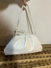 愛らしいアイボリーシャーリングクラッチバッグ デイリーバッグ ミニバッグ