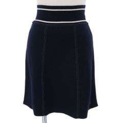 ハイちゃん 2点まとめ買いPRADA ボーダースカート 三角ロゴ 38 PRADA ボーダースカート 三角ロゴ 38 スリット - メルカリ