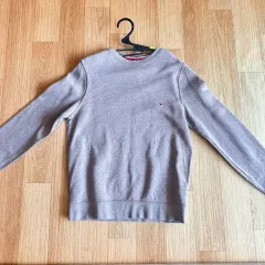 トミーヒルフィガー グレー スウェット