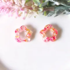 no.551　レジン　花型　カラフル花びら ピアス　イヤリング　ハンドメイド