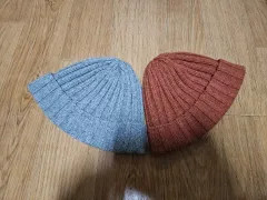 無印良品 ニット ショートビーニー 帽子 (グレー/レンガ色)