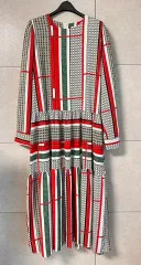 新) 幾何学柄ロング丈ワンピース