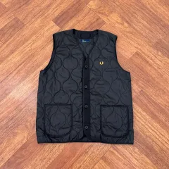 M(100) フレッドペリー キルティングベスト