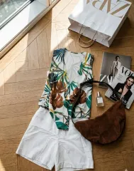 ザラ(ZARA) トロピカル 葉っぱ パータン ラブ ブラウス (XS)