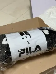 FILA フィラ x BTS ブランケット ブラック ハート パータン