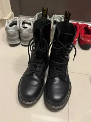 DR. MARTENS 1490 ブラック スムース 10ホール 240