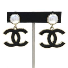 CHANEL 2025/26 クルーズ アシンメトリーピアス - メルカリ