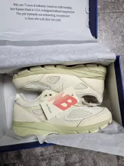 ニューバランス 990 V4 240mm