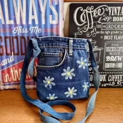 64☆USEDダメージデニムリメイク☆サコッシュ☆フラワーペイント☆ショルダーバッグ☆リメイクデニム☆