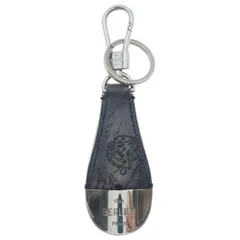 Berluti (ベルルッティ) カリグラフィ スクリット シューホース バッグチャーム キーリング キーホルダー グレー ブラック レザー シルバー金具