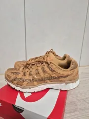 新品 NIKE P-6000 メンズスニーカー 280