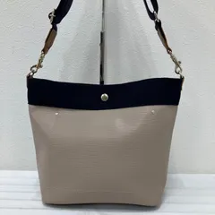1782　Breath TOPKAPI　ブレストプカピ　 ショルダーバッグ　紐調節可能　 リプルネオレザー　グレージュ系　 レディース