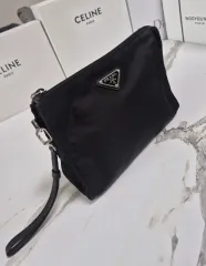 (正規品) PRADA リナイロン サフィアーノ ポーチ クラッチバッグ