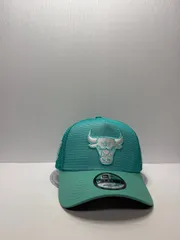 ニューエラ シカゴブルズ 6×チャンピオンズ 9forty A-FRAME スナップバックメッシュキャップ ターコイズブルーカラー