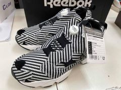 Reebok Instapump Fury Boost スネーク柄☆ほぼ未使用 - メルカリ