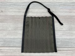 希少】 PLEATSPLEASE イッセイミヤケ かご バッグ ☆新品未使用 - メルカリ