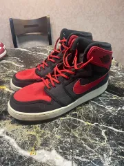 ナイキ ジョーダン1 ミッド ブレーザー レッド 275