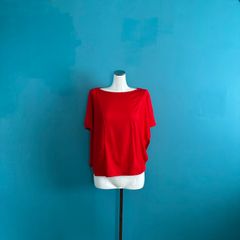 イッセイミヤケ プリーツプリーズ 赤い刺繍入りバルーンシルエット 