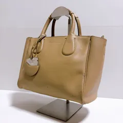Salvatore Ferragamo フェラガモ　ノリータ　レザー　ベージュ　小傷多数あり　内側汚れあり　中古品　管理番号ARCFURA275