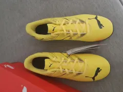 プーマ サッカーシューズ 新品 235 240