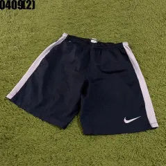 ナイキ 黒色 ハーフパンツ トレーナー