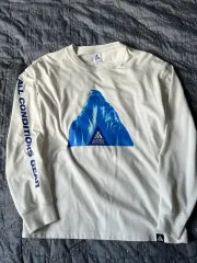 ナイキ acg ロングスリーブ