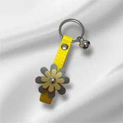 お花のキーホルダー　ハンドメイド　イエロー　くすみフラワー　鈴付き　プレゼントにも