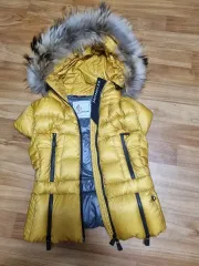 モンクレール レディース ダウンベスト (百貨店購入)