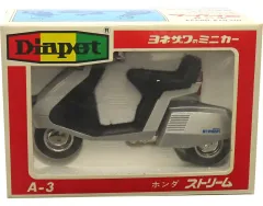 【中古】ミニカー 1/15 ホンダ ストリーム(シルバー) 「ダイヤペット A-3」 [09334]のサムネイル