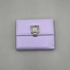 GIVENCHY ジバンシー　キップスキン　二つ折り財布　薄紫　パープル GIVENCHY ジバンシー 二つ折り財布 薄紫 パープル レディース - メルカリ