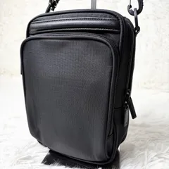【美品】ace. エース ショルダーバッグ 縦型 多機能 ブラックのサムネイル