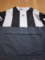 アディダス ブラック白 ストライプ アウター型スウェット