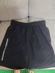 UNDER ARMOUR アンダーアーマー ブラック ハーフパンツ 100