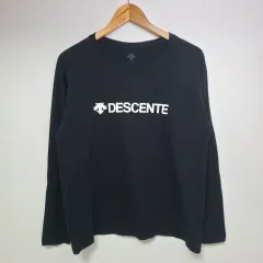 100 デサント ブラック 長袖Tシャツ