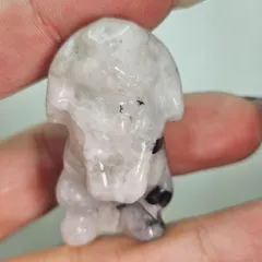 レインボームーンストーン うさぎ カービング