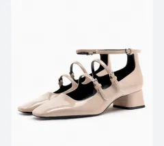 ザラ ストラップ エナメル サンダル 36 (235)