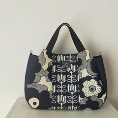 ハンドメイド　トートバッグ　ミニトート　バルーンバッグ　お散歩バッグ　パッチワークバッグ　ちょうど良いサイズ　ショルダーバッグにもなるよ　北欧柄
