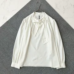 美品✨《ルイルエブティック》上品とろみ素材♡ボウタイブラウス　ホワイト　M