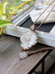 一点物｜ゴールドガーデンクォーツ｜小さな世界を閉じ込めたペンダント 