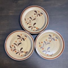 バラ売り不可3枚 クイストゴー レリーフ 豆皿 小皿 - メルカリ