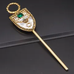 V095 Y.kurahashi 倉橋佳子 ブローチ 特大 エメラルド風 メタルビーズ シェル エンブレム ゴールドカラー デザイン コスチュームジュエリーのサムネイル