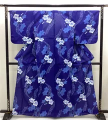 中古品　レディース　浴衣　夏着物　紺青色　桜　綿　R671