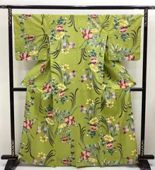 中古品　レディース　浴衣　夏着物　黄緑色　花　綿　R672