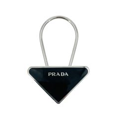 ベガリンハハ　PRADA トライアングルキーホルダー ベガリンハハ様専用 PRADA トライアングルキーホルダー - メルカリ