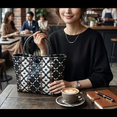 Mサイズ   プラカゴ    黒基調   ベージュ花柄ライン