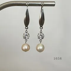 天然色オレンジベージュ・淡水パール＆キュービックジルコニア　ピアス　・・✽・・　〈真珠　サージカルステンレス　フック　結婚式　ウェディング〉